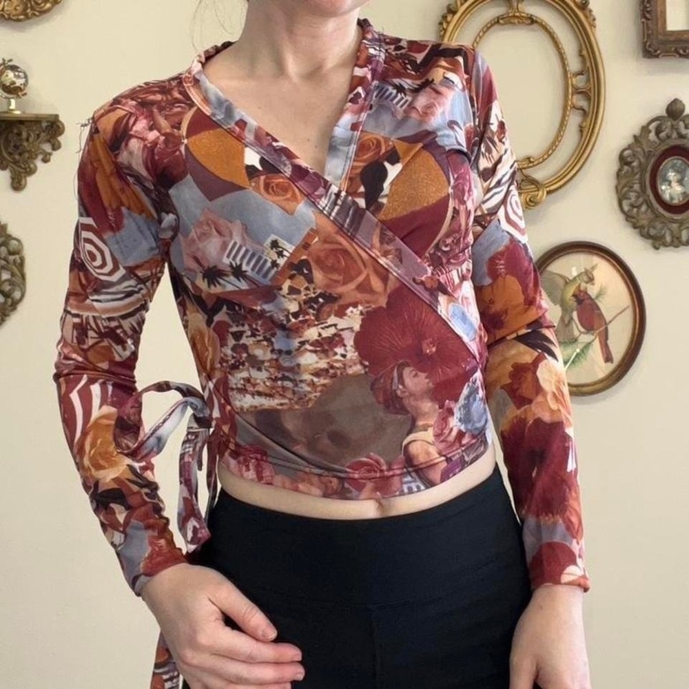 Vintage Y2K Cheryl Creations European Print Wrap Top XS red Long Sleeve